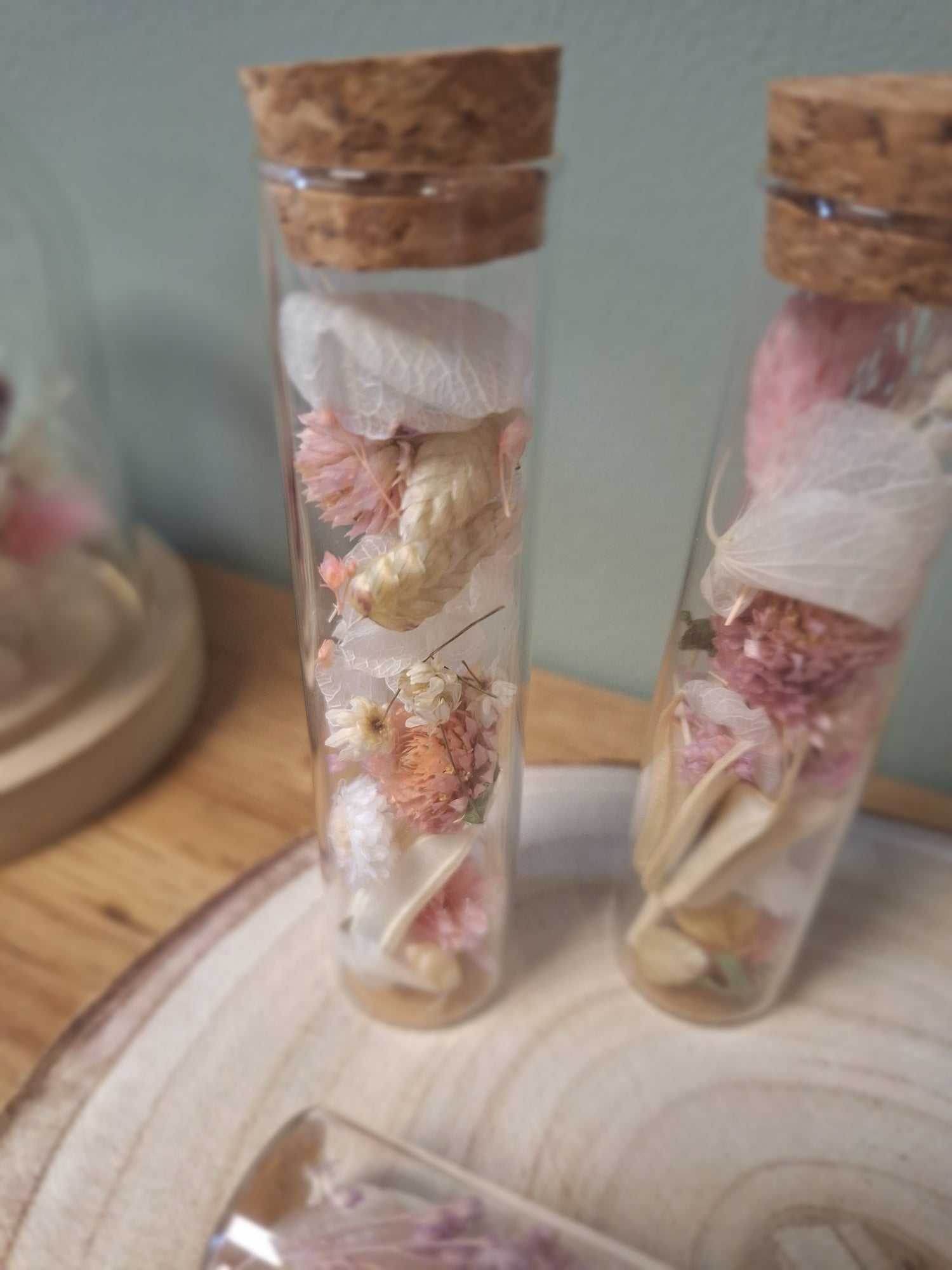 Les cadeaux pour vos invités : les fioles de fleurs séchées- par 10 minimum