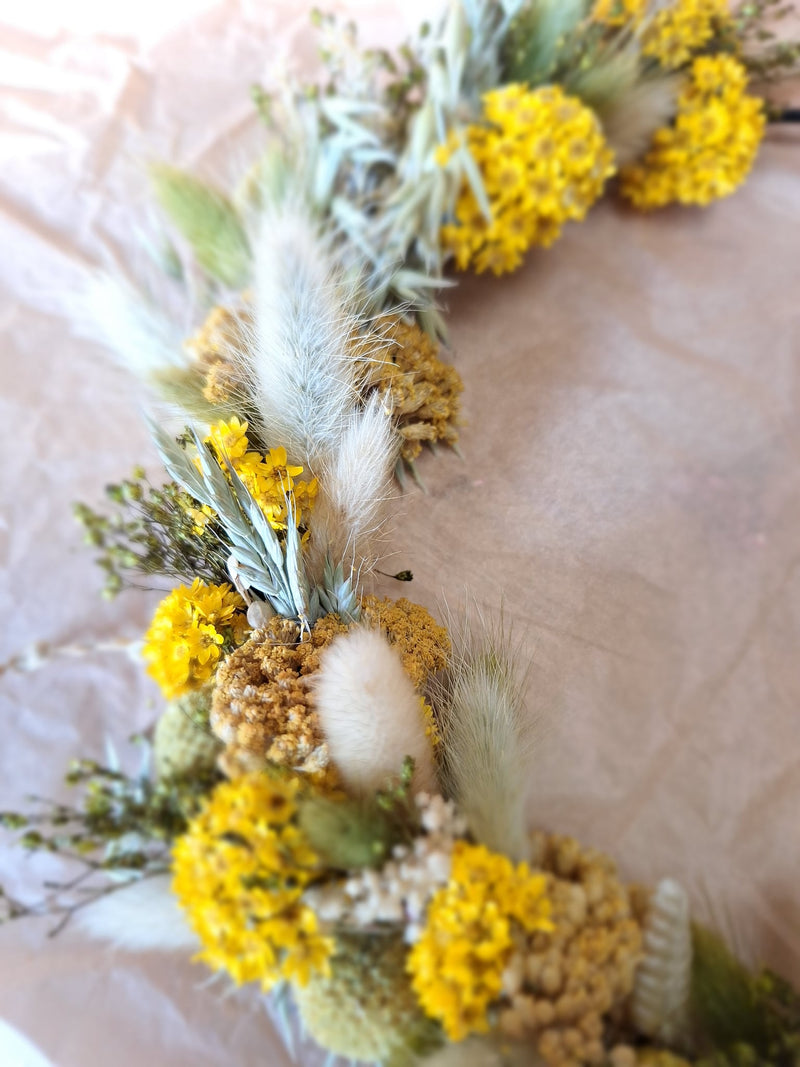 Couronne de fleurs séchées